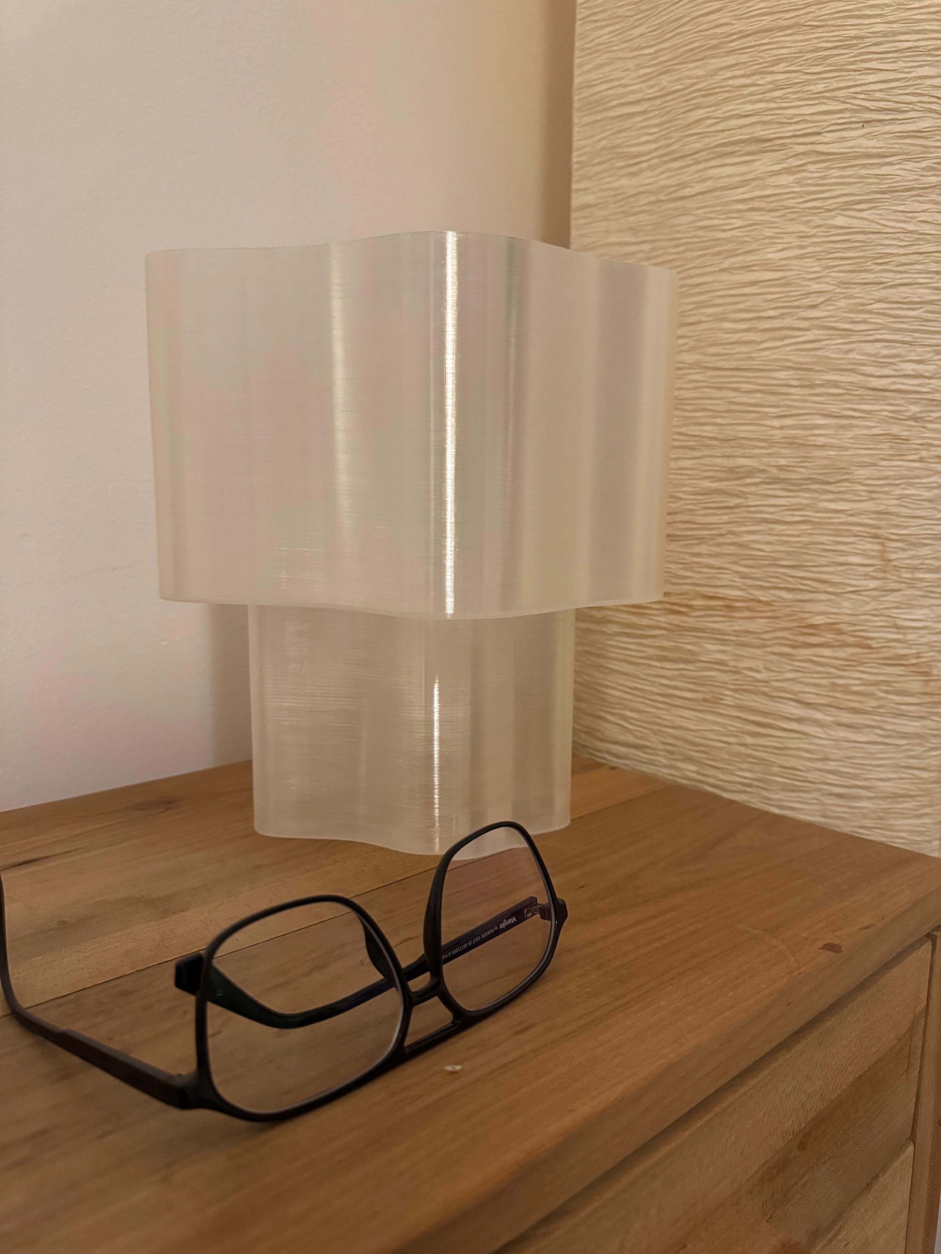 Lampara transparente impresa en 3D